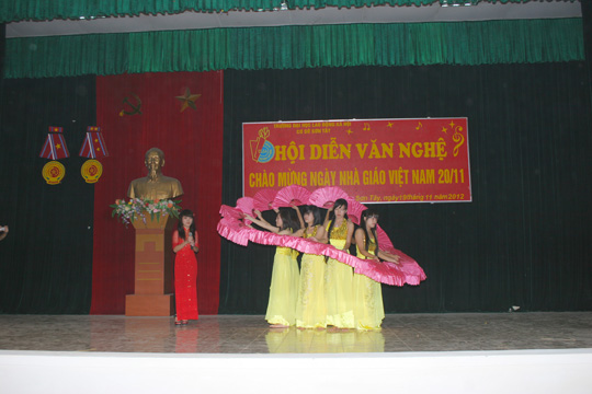 Lời tri ân của HSSV nhân ngày Nhà giáo Việt Nam 20-11